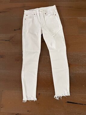 GAP White Frayed Hem Skinny Jeans